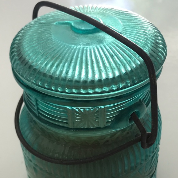 Avon Mason Jar Candle - Picture 1 of 3